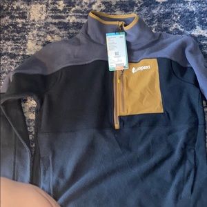 Cotopaxi men’s pull over